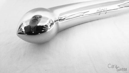 CS Njoy Eleven Stainless Steel Dildo Review Main-17