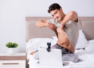 11 Gay Cams for Slutty Twinks, Jocks & Daddy Camboys [2025]