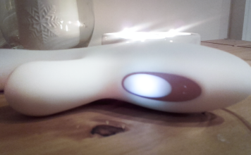 Do Vibrators Desensitise You? The Truth About Sensitivity and “Addiction”